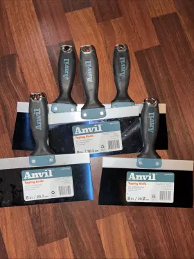 1004215386 Anvil 8 Inch Taping Knife Blue Steel Flexible Blade Soft Grip Handle 5 Pack