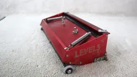 002018-07 Level5 Tools 10-inch Drywall Flat Finishing Box - Red