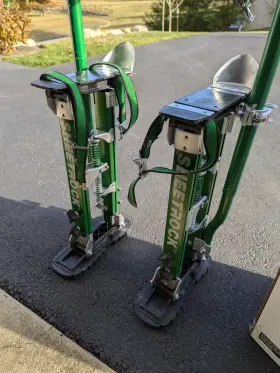 340925 Usg Sheetrock Tools Magnesium Drywall Stilts 18-30 Inch - Gently Used #3