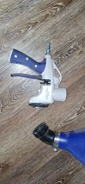 Wal-board Tools 072-000 Wal-board Texture-pro 200 Drywall Texture Hopper Gun With Blue